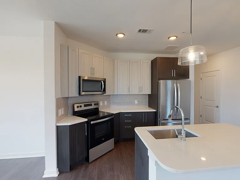 Essex Luxe Apartments — Photo 121