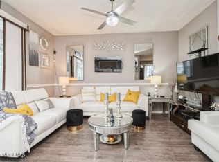 84 Annapolis St, Tinton Falls, NJ 07712