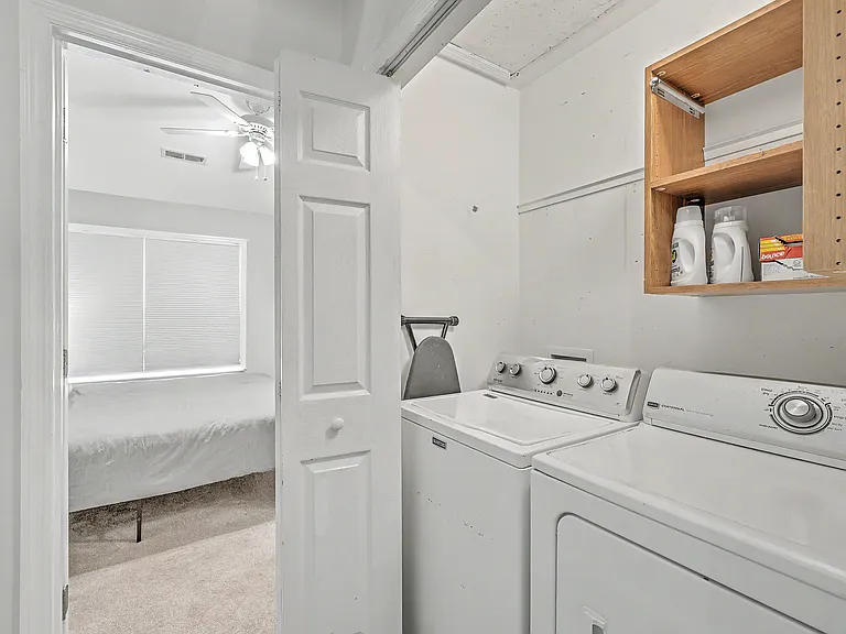 549 Tayrn Dr — Photo 15