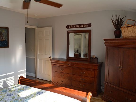 Entering the kitchen
						:
						Features: Maple Cabinets, Granite Counters and Stainless Steel Appliances
