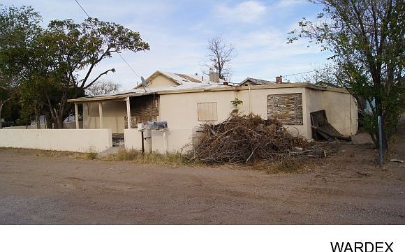 2nd image of 902 Center St