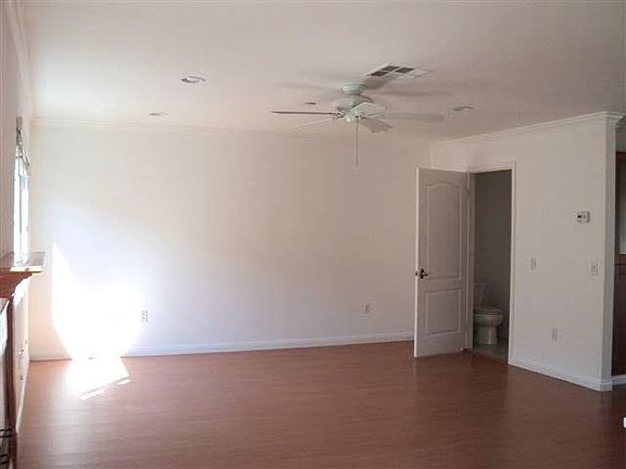 3rd image of 1519 W 208th St Unit 103