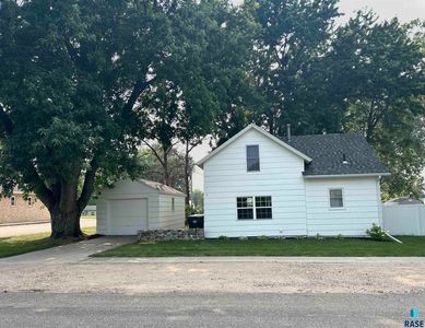 111 S 3rd St, Beaver Creek, MN, 56116