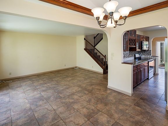 4th image of 196-8 Noke St #2308