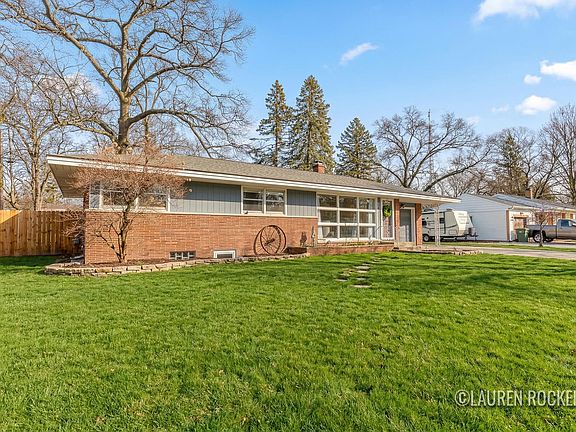 2nd image of 3532 E Manitou Cir