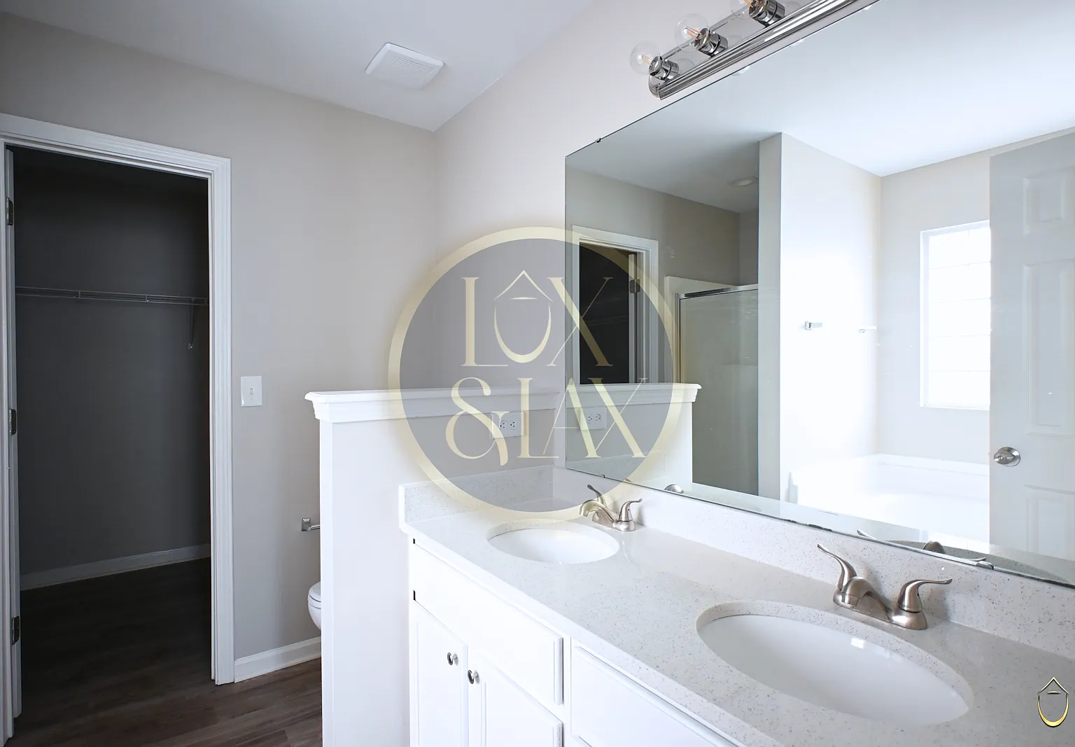 Double-Sink Bathroom