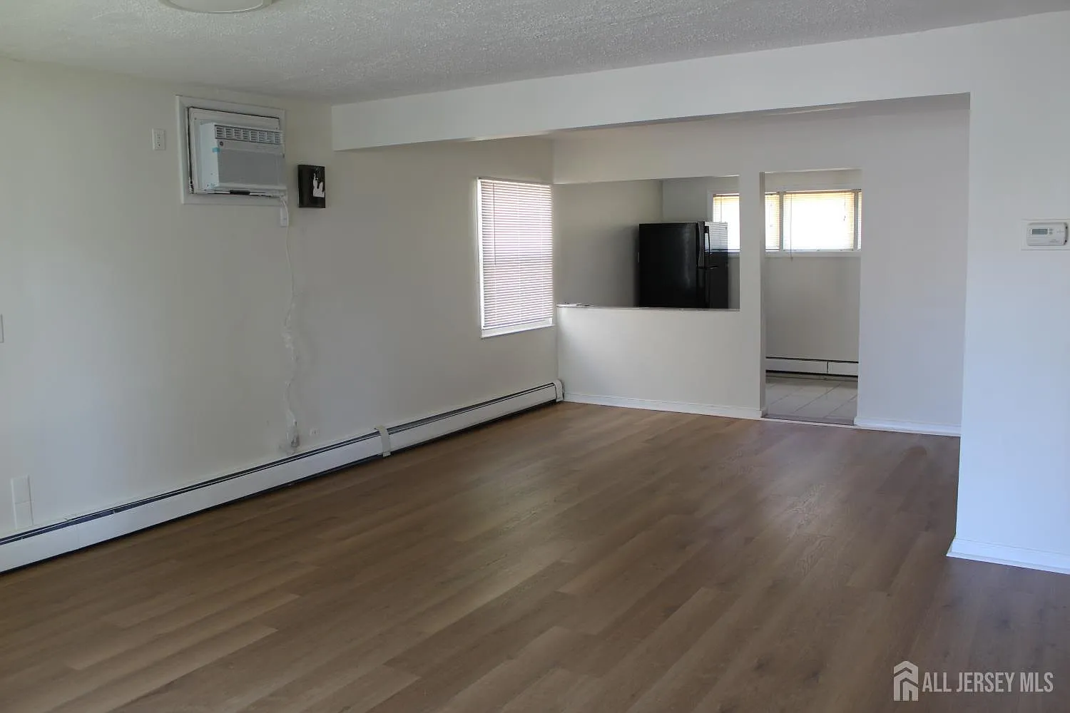 4 bed, 2.0 bath, 1110 sqft, $3,300 — Photo 4