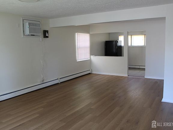 4th image of 78 Washington Ave