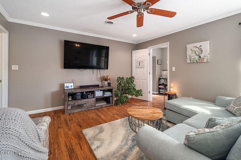 5th image of 1710 Cambridge Manor Drive
