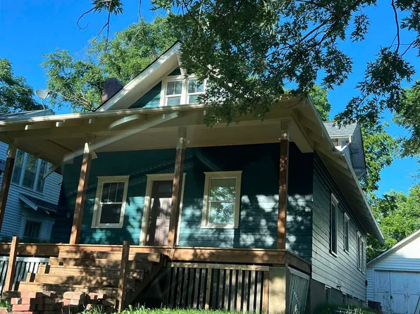 303 Walnut St, Valley Falls, KS 66088