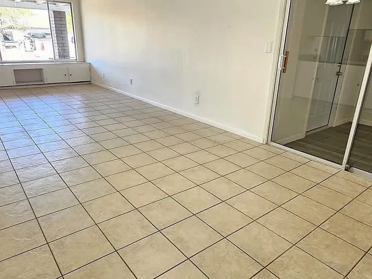 7237 W Montebello Ave — Photo 12