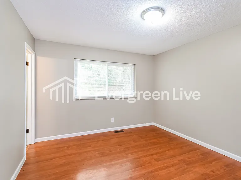 11494 Altozano Ln — Photo 7
