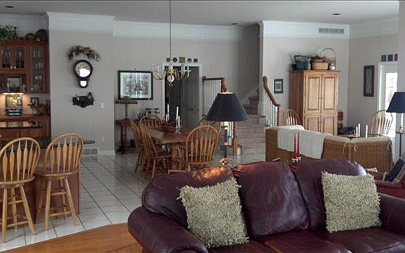 4th image of 6368 Sterling Dr