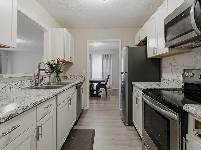 6853 Marlowe Dr — Photo 17