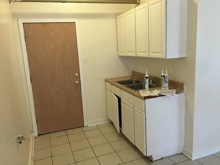 6701 S Union Ave — Photo 21