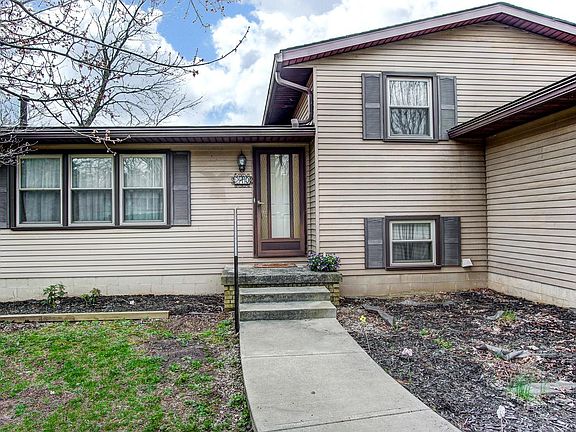 2nd image of 210 Dogwood Dr