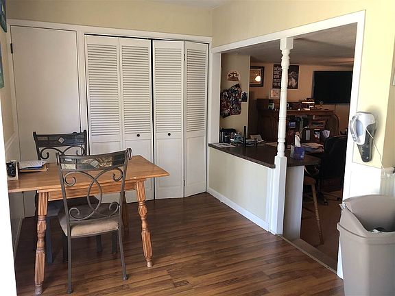 4th image of 219 Stanley Dr