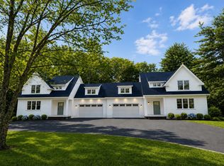 39 Mill Rd, North Hampton, NH 03862