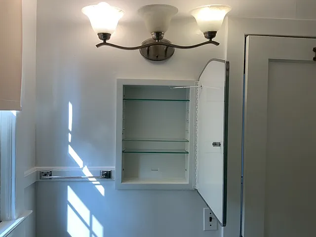 917 Haw St — Photo 11