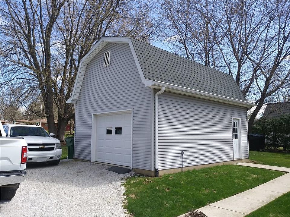 2nd image of 403 Lincoln Ave