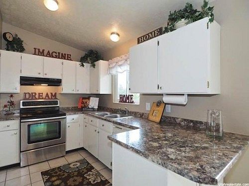 3rd image of 5525 W Lilac Ave