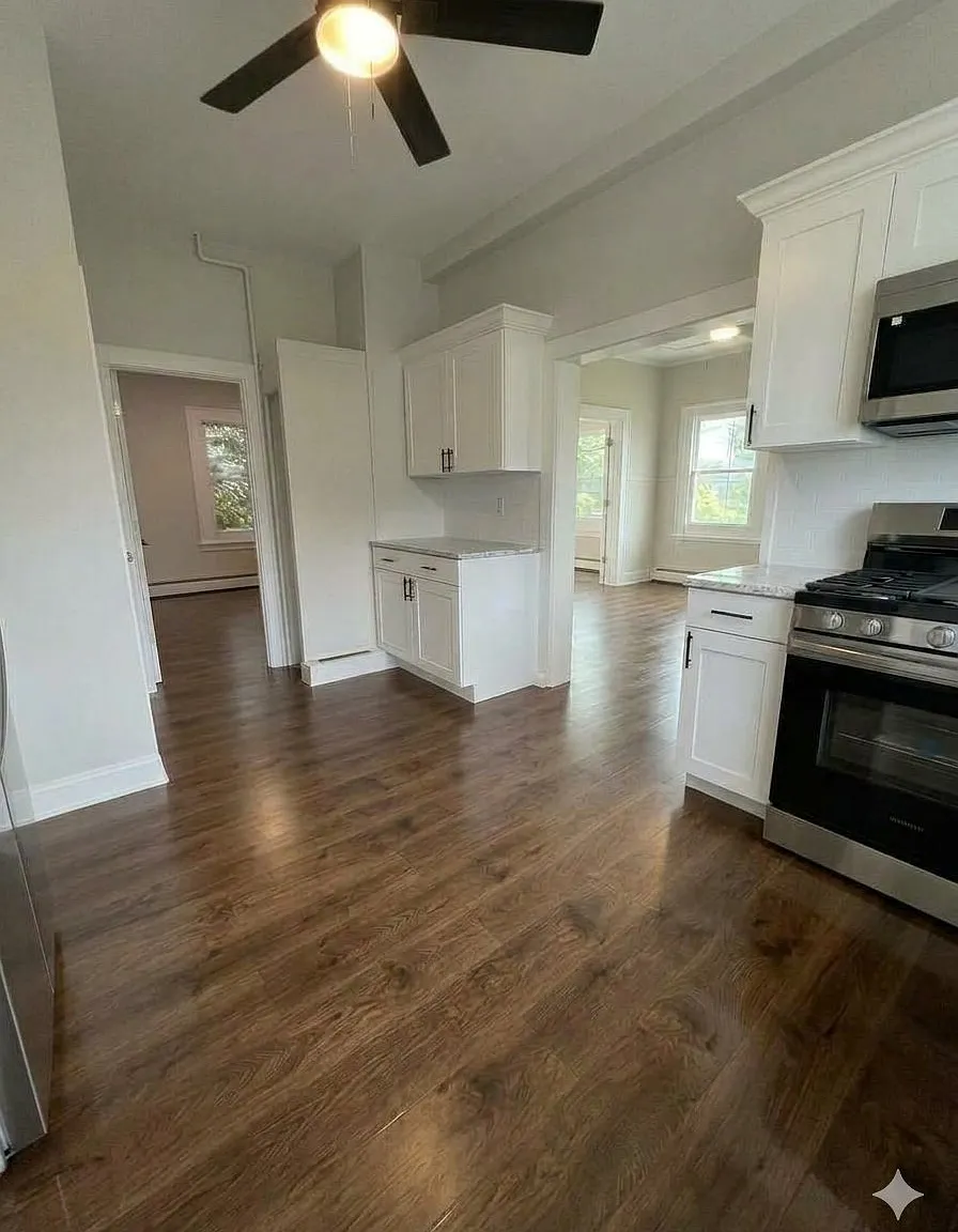 164 Curtis St — Photo 3