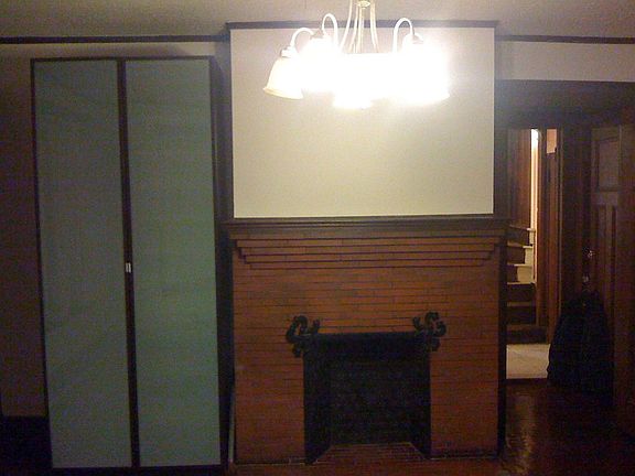 Dining Room/kitchen side