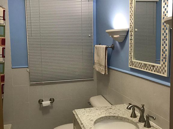 Downstairs full bathroom