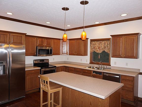 4th image of 860 Autumn Leaf Dr