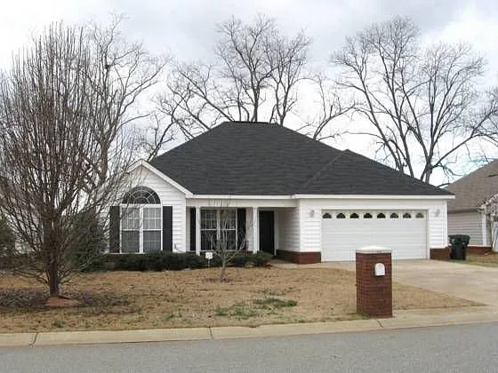106 Sanders Ct photo 1