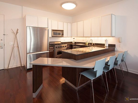 4th image of 130 W 19th St APT 9B