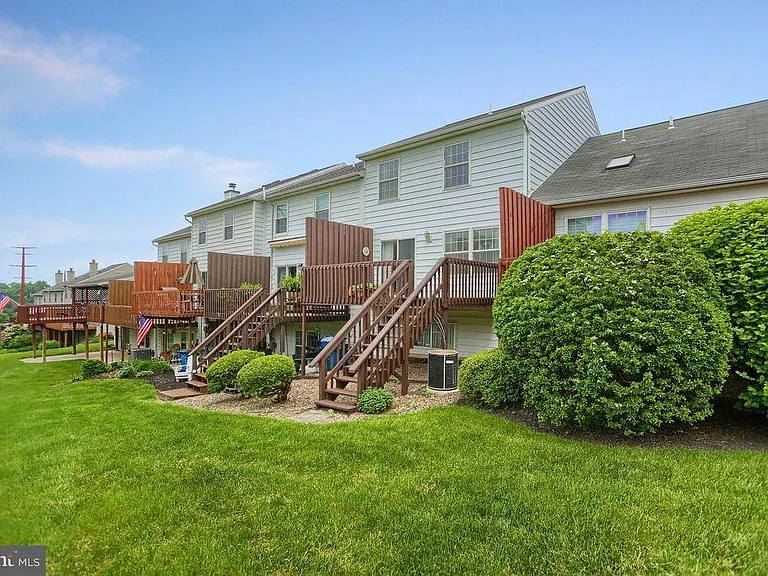 4171 Nantucket Dr — Photo 31