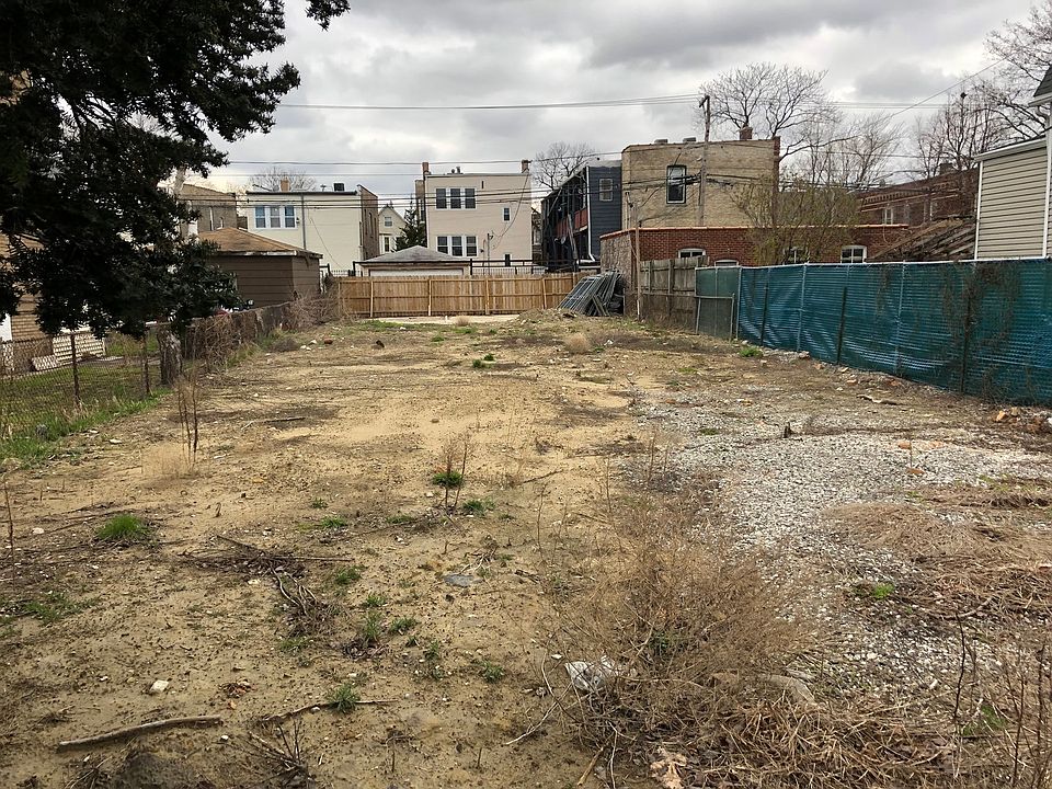 2nd image of 2054 N Pulaski Rd