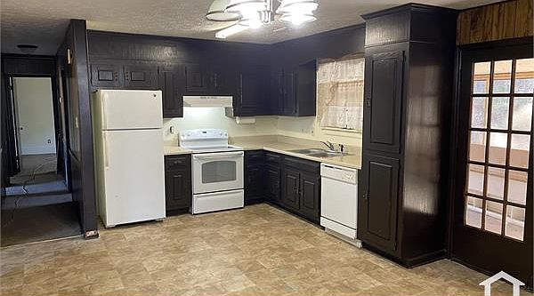 2nd image of 8875 Crestmont Dr