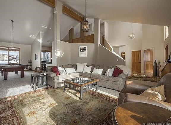 3rd image of 2894 Estates Dr