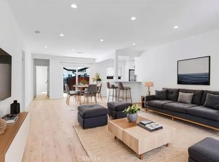 22714 Burbank Blvd #22714, Woodland Hills, CA 91367