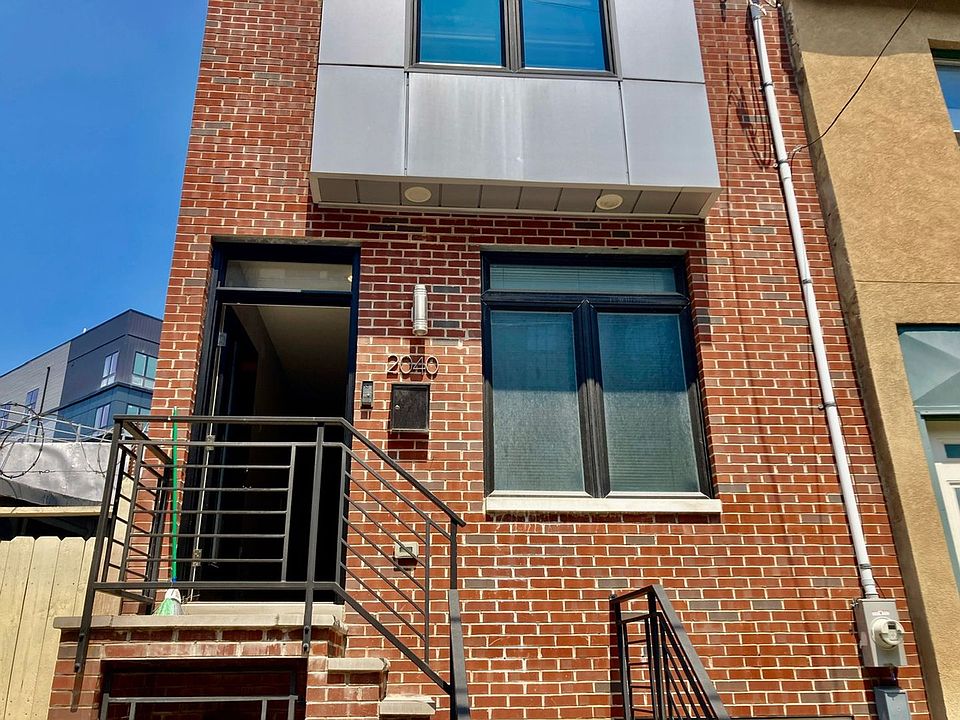 1st image of 2040 Coral St