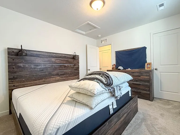 239 Adams St — Photo 30