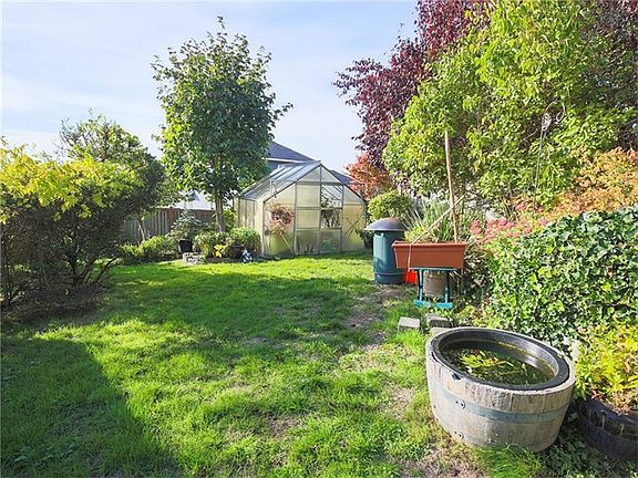 5th image of 6130 69th Ave NE