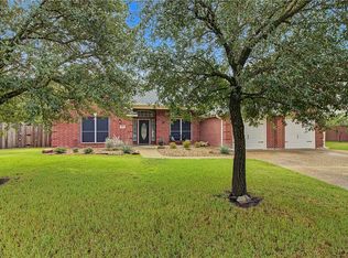 3902 Park Hurst Dr, Bryan, TX 77802