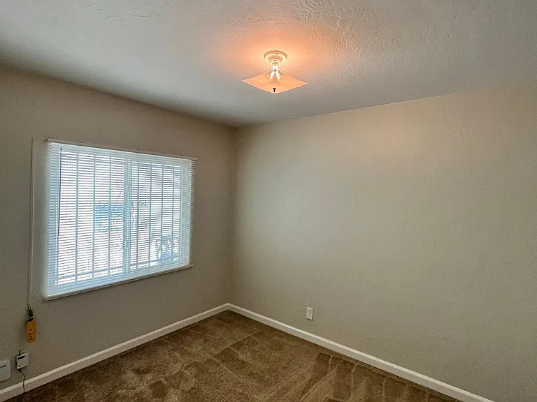 6106 Macarthur Blvd — Photo 8