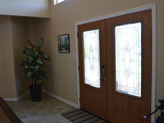 Entry  / foyer