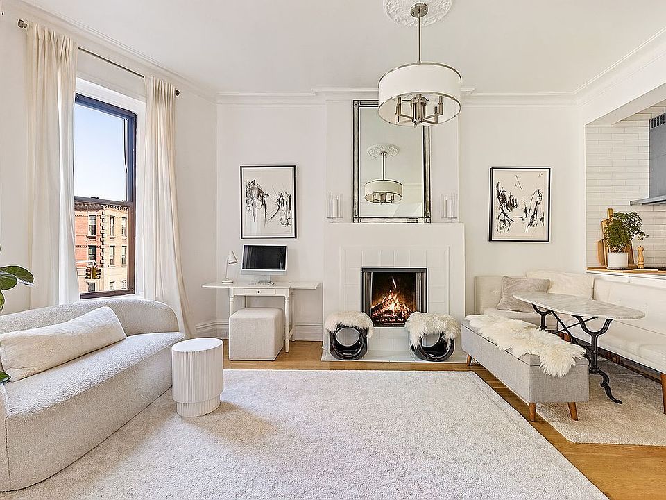 1st image of 349 6th Ave APT 2