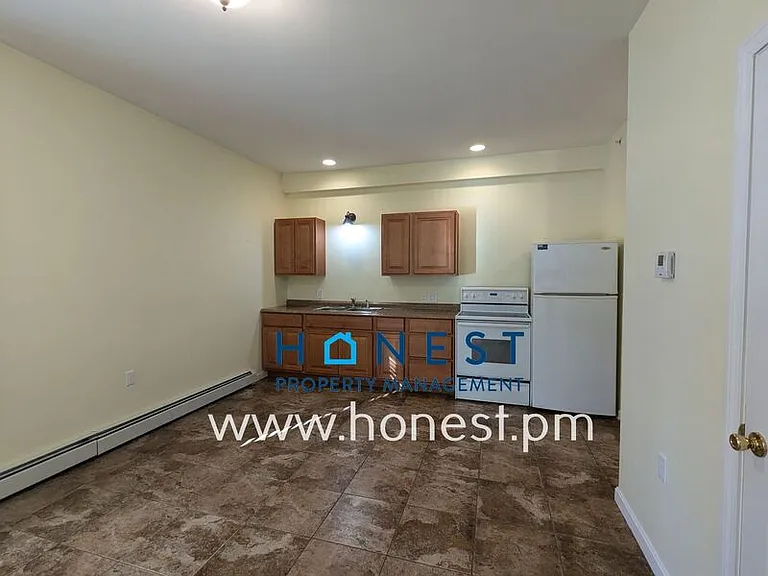1635 Lewiston Rd #9 — Photo 3