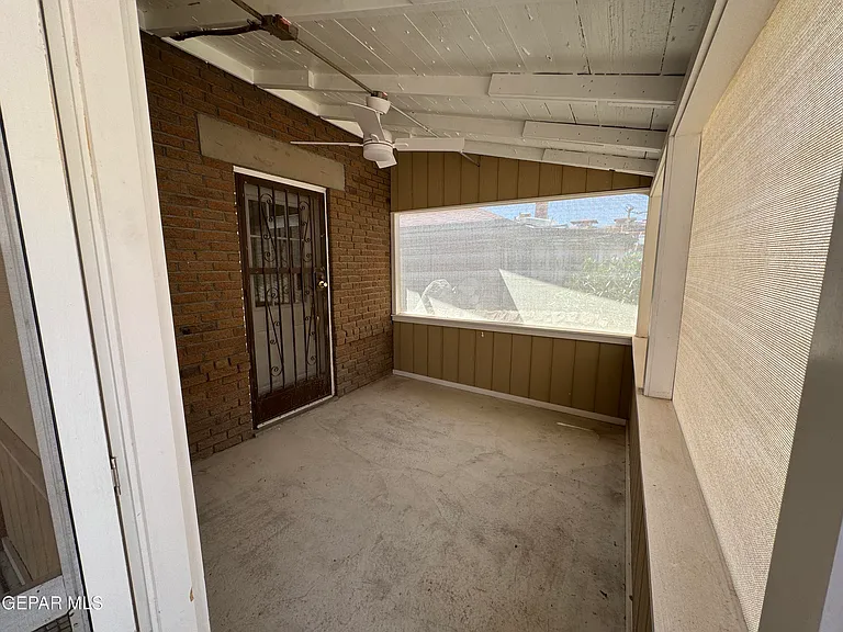 1606 Hawthorne St — Photo 24