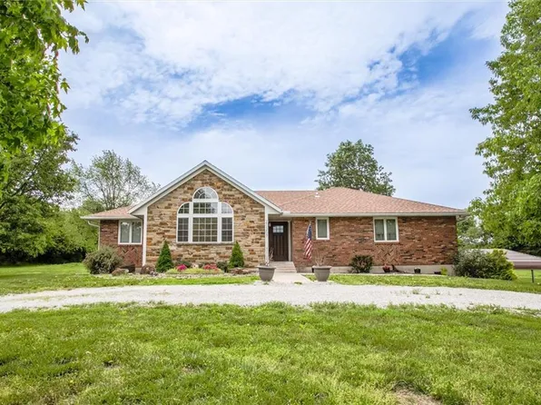 21207 E 289th St, Harrisonville, MO 64701