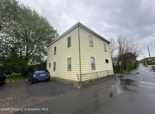 1013 Grant Ct, Dickson City, PA 18519