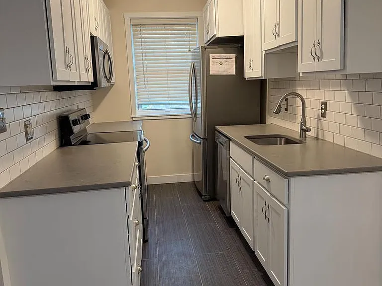 514 Ridge Rd SE #111 — Photo 2