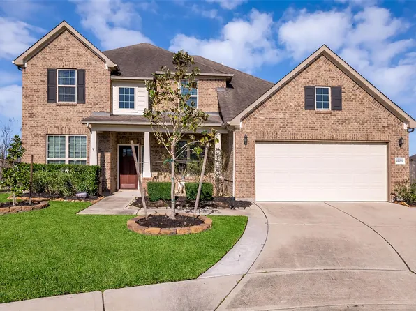 30200 Green Meadows Ln, Brookshire, TX 77423