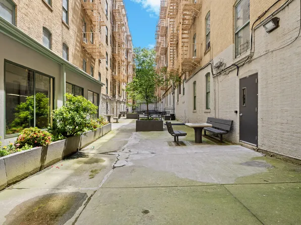 248 West 64th Street image 11 of 13